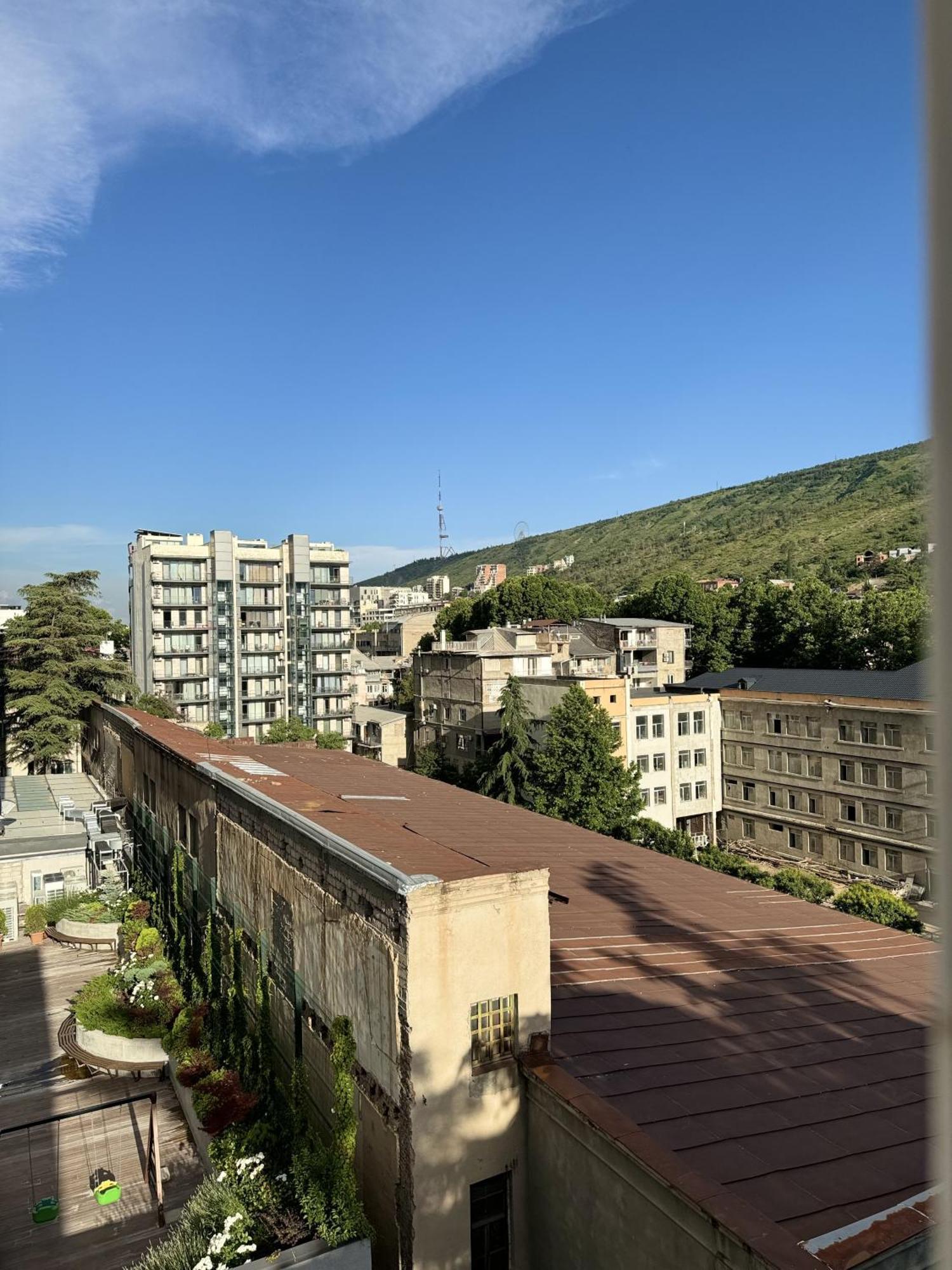 Comfy Dorms Hotel Tbilisi Buitenkant foto